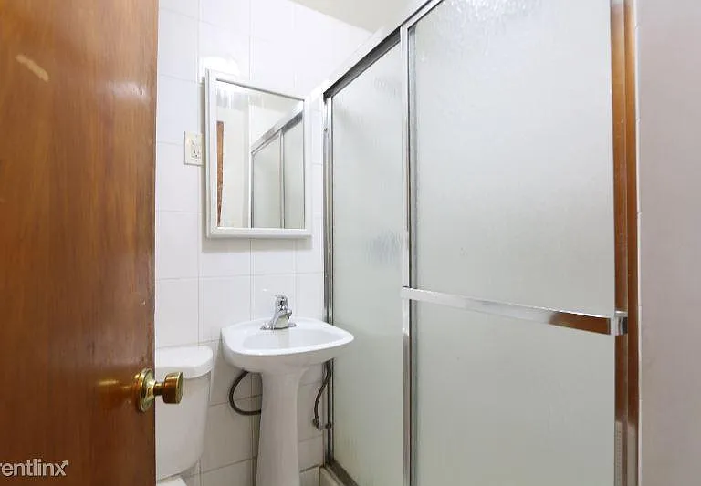 1414 W Polk St #1 — Photo 16