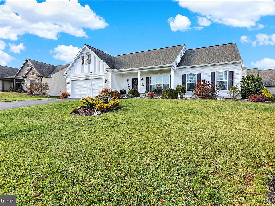 1st image of 4 Rosebush Ct