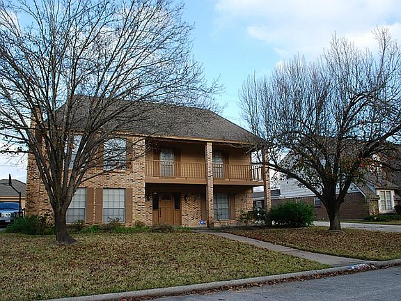 3rd image of 19722 Oak Branch Ct