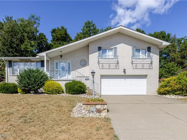 155 Forest Rd, Weirton, WV 26062