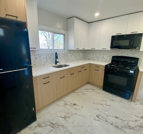 3rd image of 323 Rutherford Ave #2
