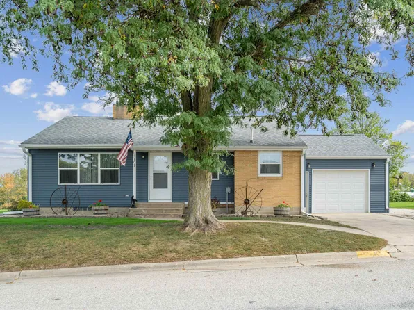 101 2nd St SE, Fort Atkinson, IA 52144