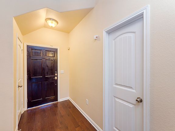 4th image of 82 Churchill Farms Dr