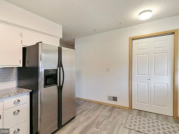 5th image of 6141 Colfax Ln S