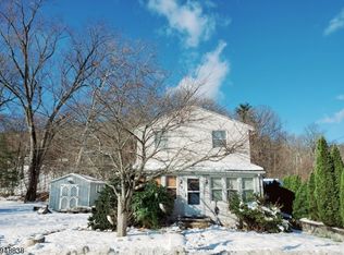 39 River Rd, Oakland, NJ 07436