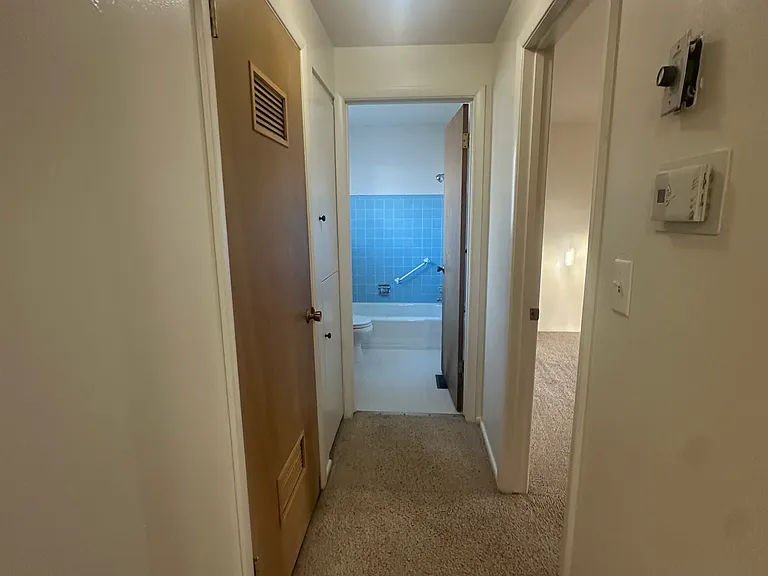 673 E 6th Ave N #9 — Photo 5