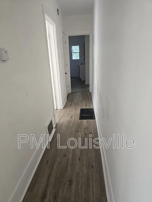 2 bed, 1.0 bath, $825 — Photo 3