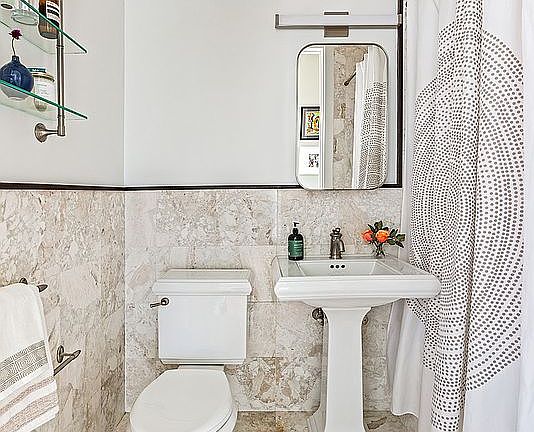 4th image of 372 15th St APT 4A