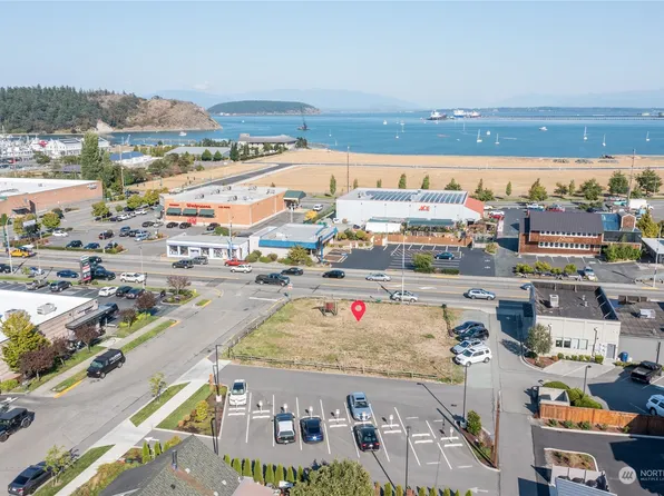 1808 Commercial Avenue, Anacortes, WA 98221