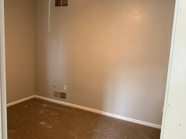 1 Arnold St — Photo 4