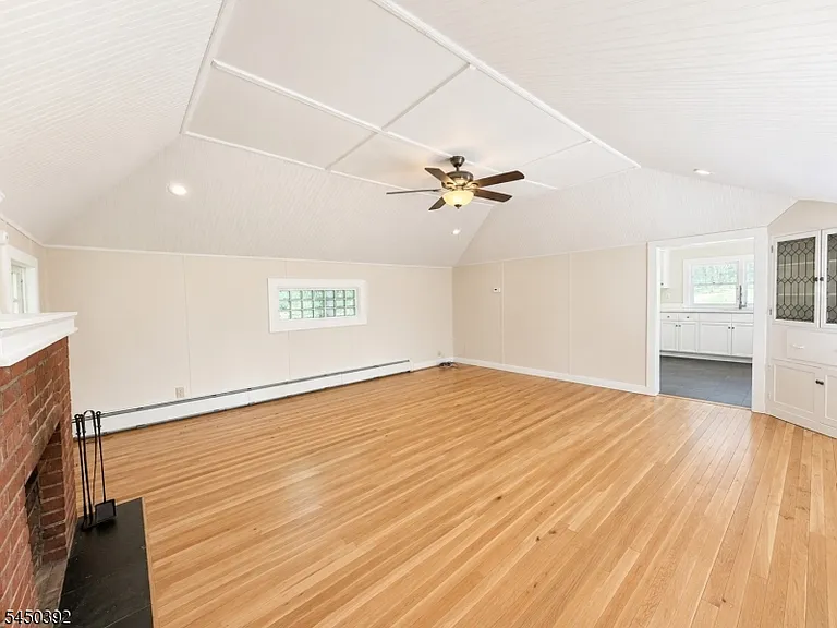 12 Cook Ln — Photo 5
