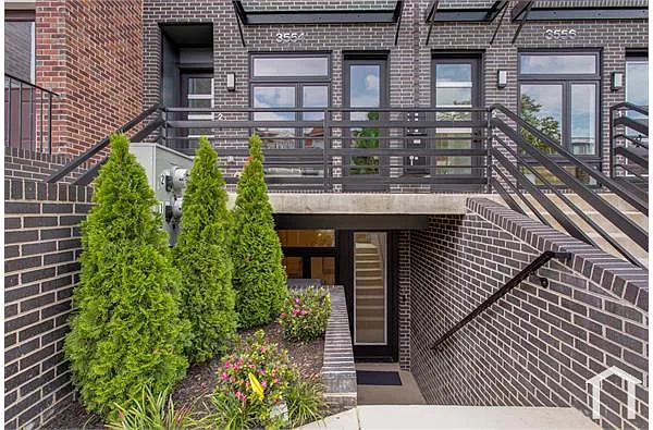 Building Photo - 2230 Nicholson St SE #1