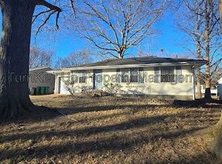 1507 Golden Dr, Saint Louis, MO 63137
