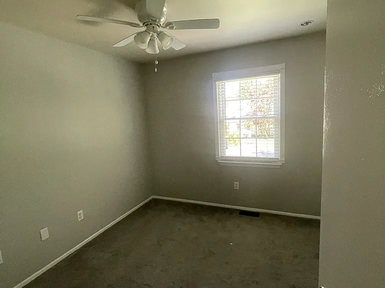 1239 Fairfax Ave — Photo 14