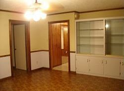 3rd image of 1826 W Kirby Ave