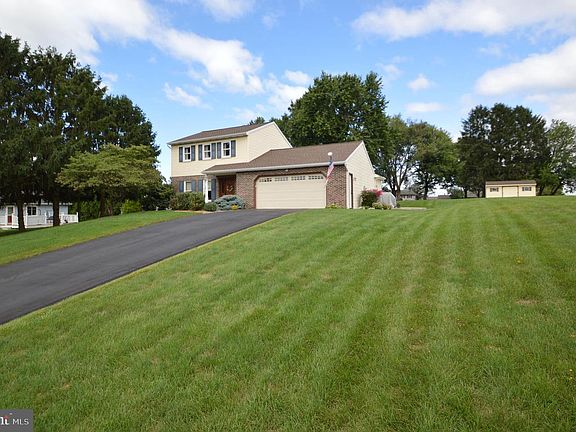 2nd image of 224 Andrea Dr