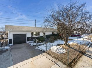 1143 W Jefferson Rd, Cheyenne, WY 82007