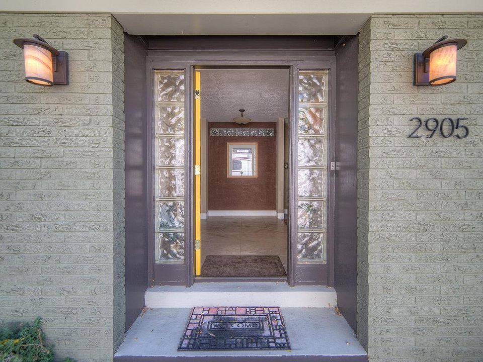 1st image of 2905 Las Cruces St NE