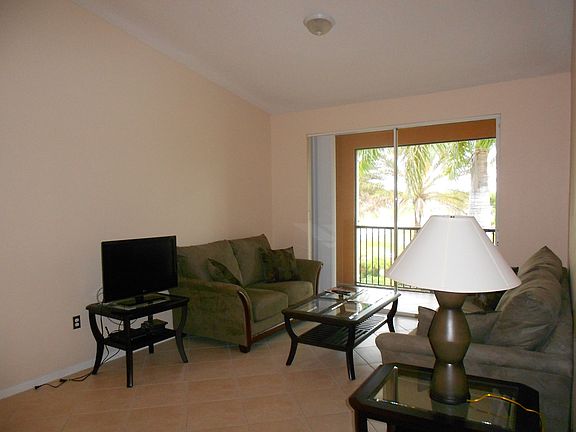 2nd image of 1115 Reserve Ct APT 302