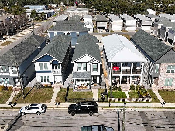 2nd image of 1150 W Intendencia St