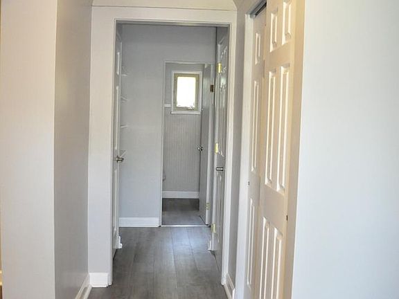 4th image of 625 W Boys St