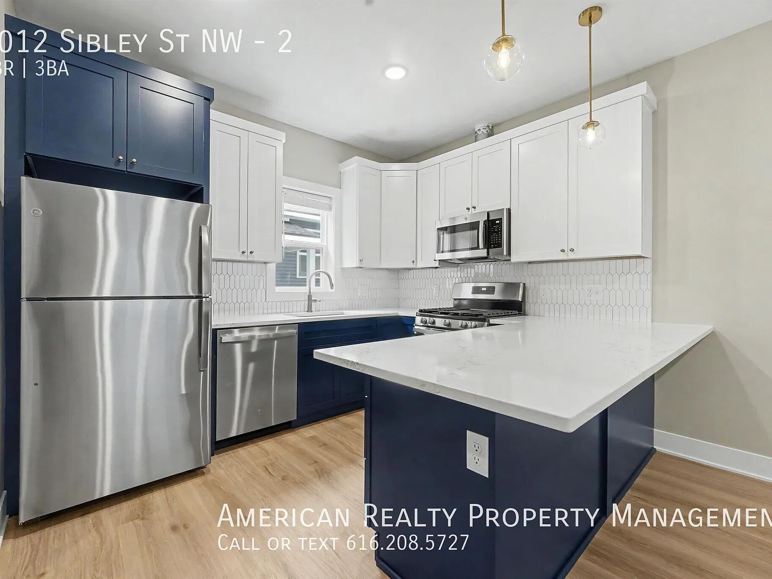 3 bed, 2.5 bath, 1400 sqft, $2,300 — Photo 2