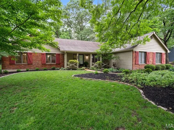 1910 Berthoud Pass Ct, Ballwin, MO 63011