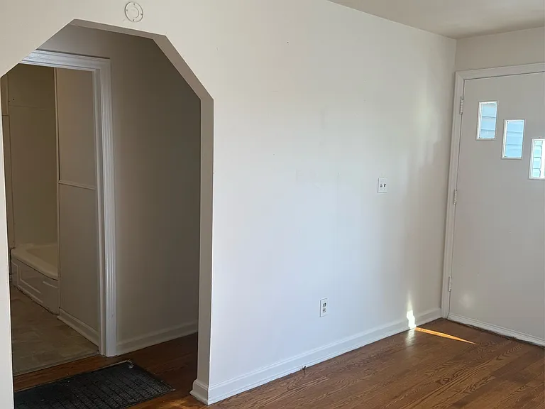 3821 Vermont Ave NW — Photo 7