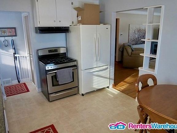 Fridge, Range, Dishwasher included