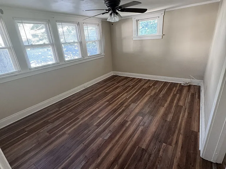 1215 Webb Rd — Photo 12