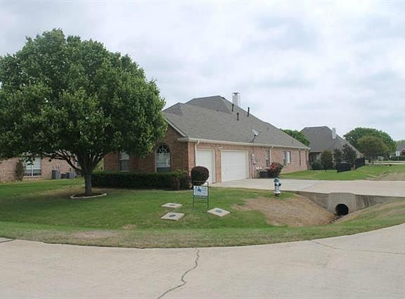 2nd image of 1141 McClintock Dr