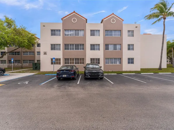 6065 NW 186th St APT 107, Hialeah, FL 33015