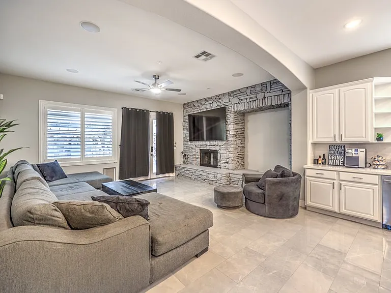 2849 Soaring Peak Ave — Photo 43