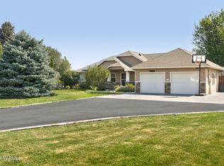 15081 McAuley Rd, Yakima, WA 98908