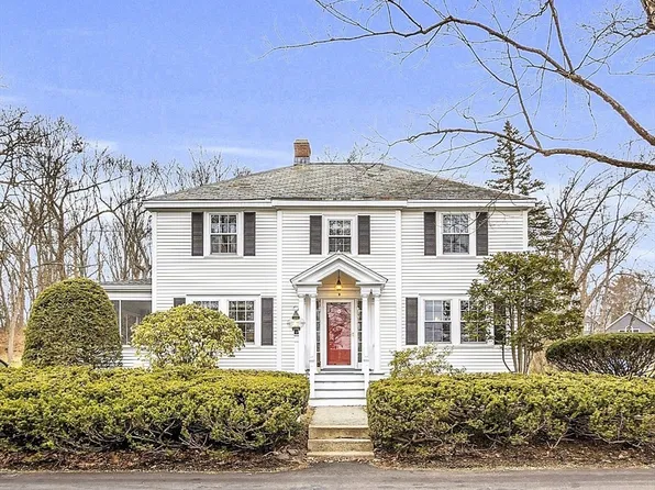 9 Carlisle St, Andover, MA 01810