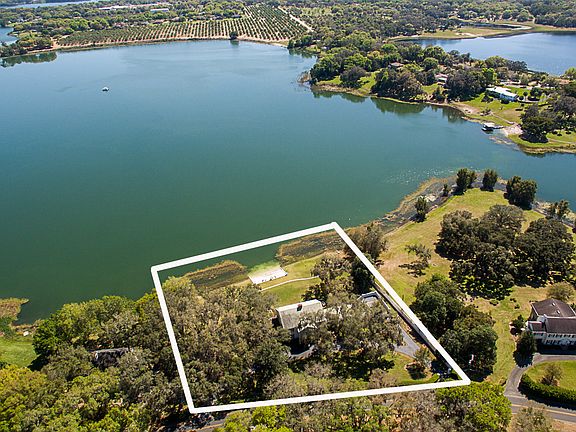 2nd image of 1600 E Crooked Lake Dr