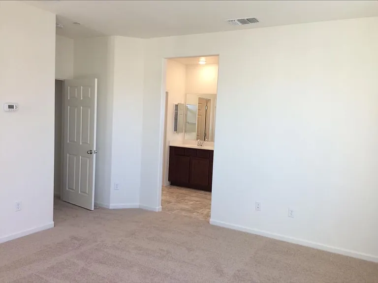 3935 Samuelson Way — Photo 10