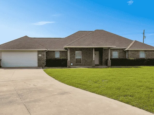 306 Packer Dr, Fate, TX 75189