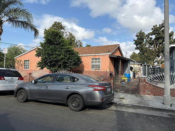 2nd image of 10857 & 10859 Kalmia St