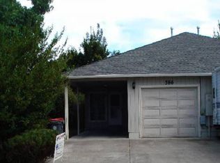 586 Primrose Dr, Central Pt, OR 97502