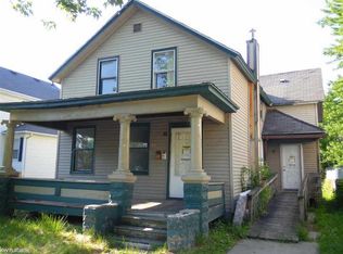 1035 Wall St, Port Huron, MI 48060