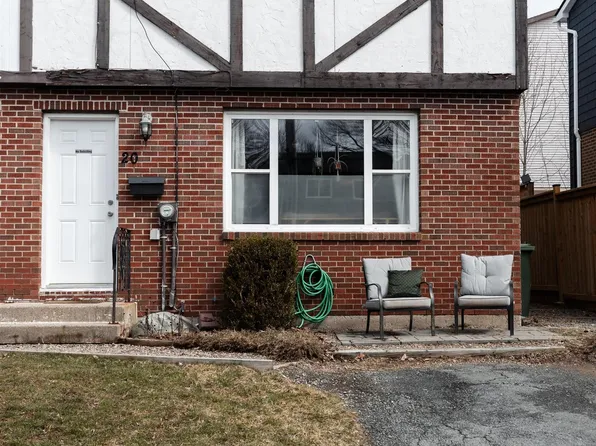 20 Matador Ct, Halifax, NS B4C 3G9