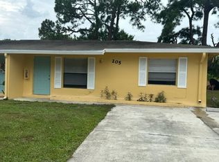 90 Westglen Dr, Fort Pierce, FL 34981