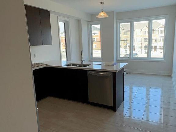 3rd image of 2844 Whites Rd