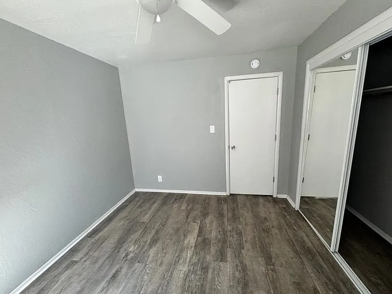 2514 Q St #2 — Photo 8