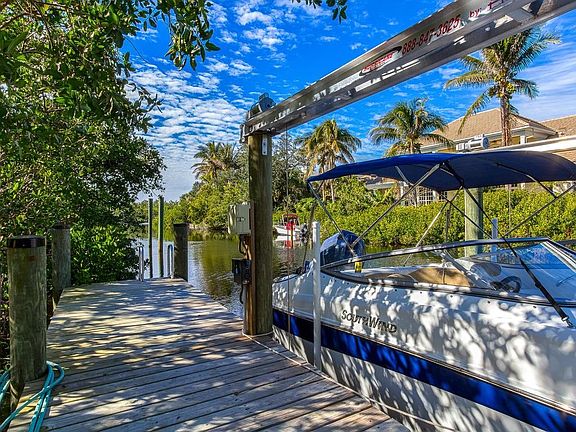 2nd image of 225 Estuary Dr