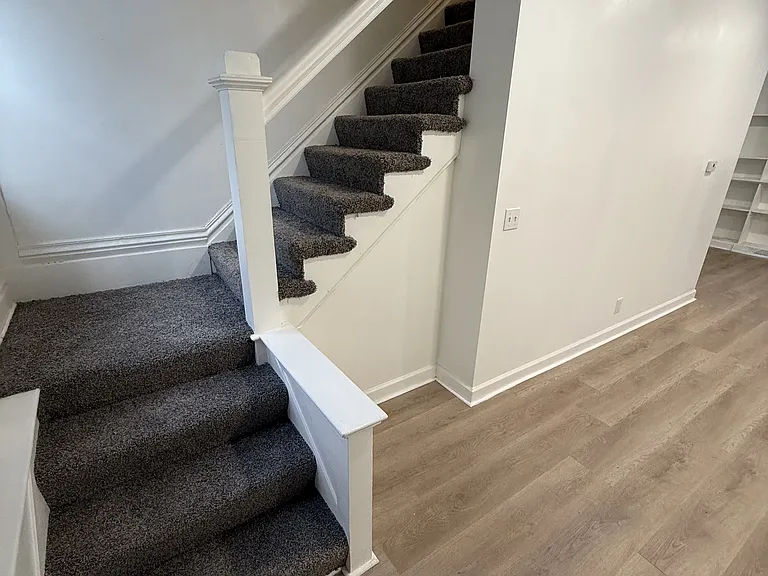 1425 Camp Ave — Photo 22