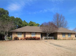 2110 Redbird Cir, Springdale, AR 72764