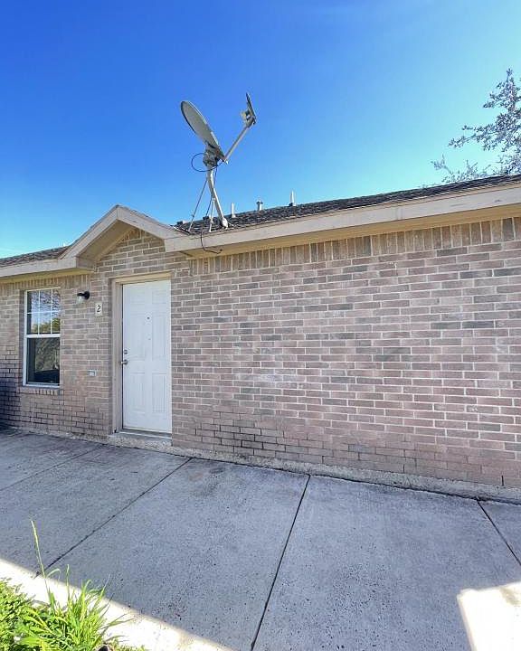 1st image of 1513 Prosperity Dr APT 2
