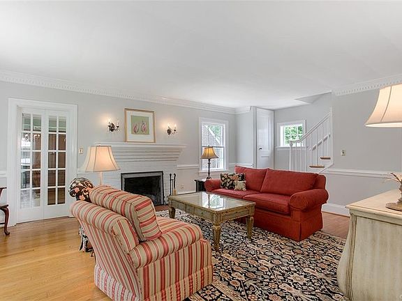 4th image of 1006 W 46th St
